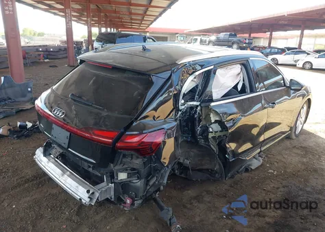 2019 Audi E-Tron Premium Plus z USA, uszkodzony, nr VIN WA1LAAGE6KB022331